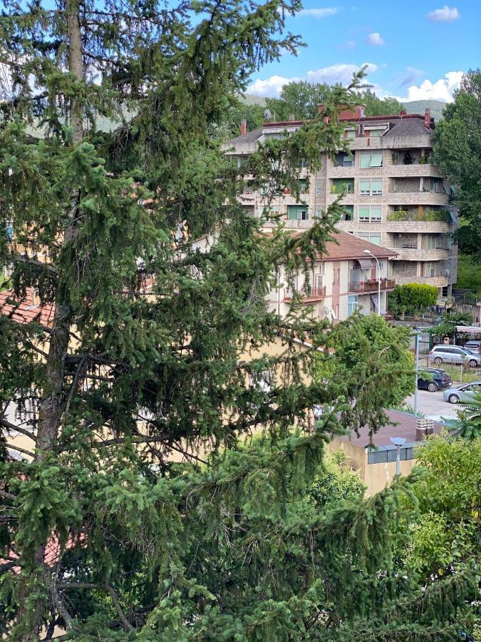 Отель La Casa Di Alan Терни Экстерьер фото